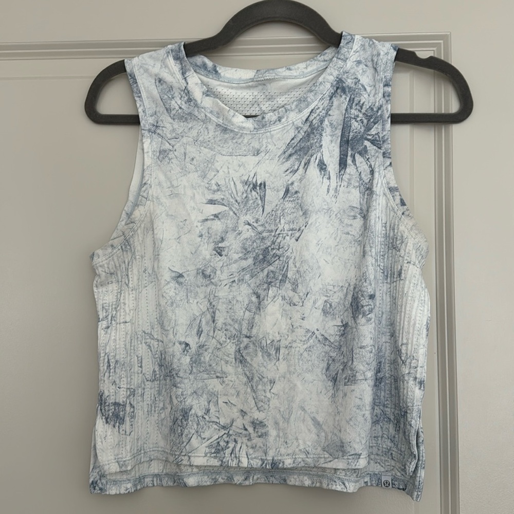 Lululemon tank
